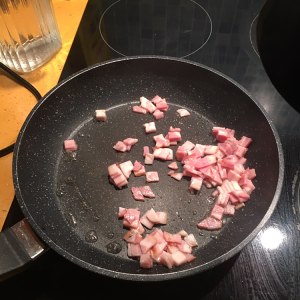 The practice measure that dawdler quick worker earths up an egg to fry a meal 2