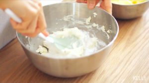 Soft and fragrant cheese coco sandwich is crisp cake / bake video biscuit piece the practice measure of 8 31