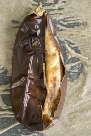 The practice measure that suits the aubergine of summer to touch sauce most 4