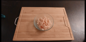 The practice measure that egg of shelled fresh shrimps fries a meal 1