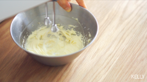One close lightly is changed namely crisp carry floret on the head to the precious Ni Qu Jiyun that drops broken bits / bake video biscuit piece the practice measure of 1 13