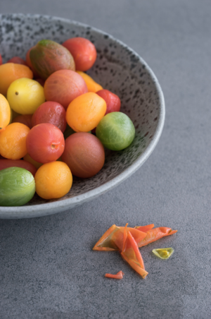 The practice measure of the small tomato of iced word plum that summer has surely 2