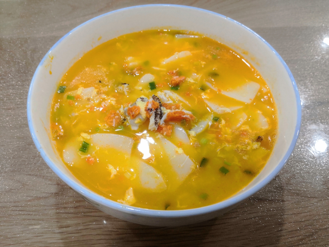 
A bowl of extravagant New Year cake (crab flesh New Year cake) practice