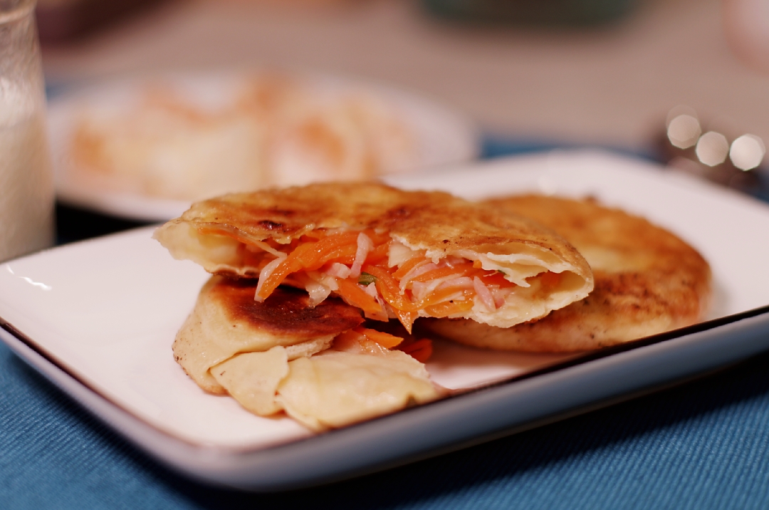 
The daughter's breakfast the 41st period the practice of the thin pancake made of millet flour of turnip silk ham with crisp sweet delicacy