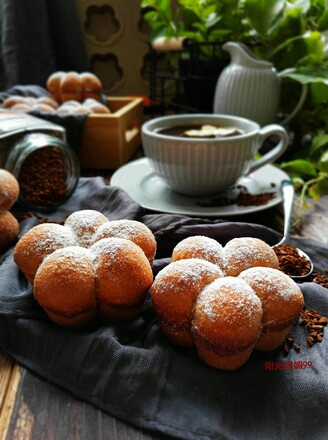 
The practice of coffee flower bun, how to do delicious