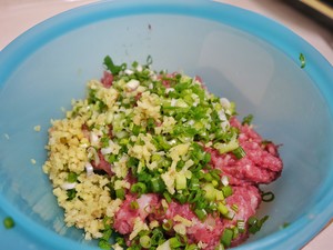 The practice measure of fried dumpling of crisp bright shrimp 1