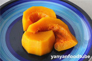 The practice measure of Steamed Pumpkin Cake of pumpkin steamed sponge cake 3