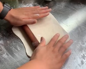 The practice measure of the egg fill cake that rouses big bubble 17