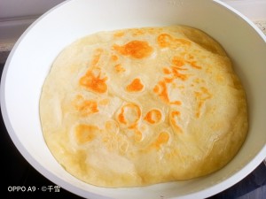 The practice measure of deep-fried dough cake of the daily life of a family 14