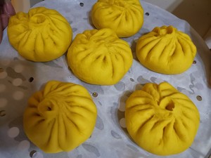 The practice measure of pumpkin steamed bread 3