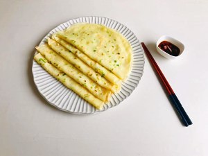 The practice measure of thin pancake of soft tender egg 4