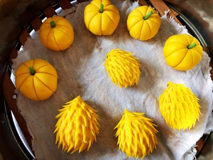 The practice measure of pumpkin hedgehog small steamed bread 10