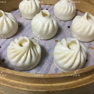 Manual steamed stuffed bun (navel is wrapped) practice measure 9