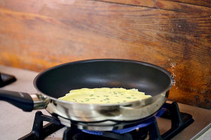 Cake of egg of chopped green onion (breakfast of quick worker nutrition) practice measure 5