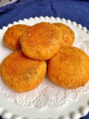 The practice measure of the ormosia pumpkin cake that young lady elder sister loves to eat 7