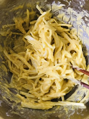 The practice measure of cake of potato silk egg 2