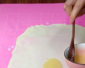 The practice move that hand incomplete party also can make fine hand catch cake 4