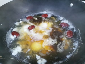 The practice measure of black candy egg 1