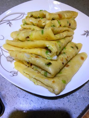 The practice measure of cake of chopped green onion of fast breakfast egg 4