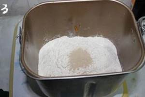The practice measure of pumpkin steamed sponge cake 3