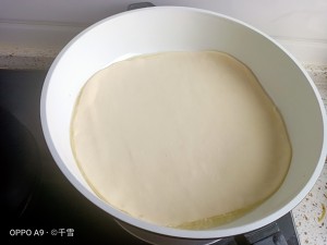The practice measure of deep-fried dough cake of the daily life of a family 12