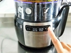The practice measure of cake of celery leaf pickle 4