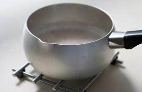The practice measure of the boiler tea with milk that boil 7