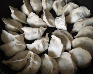 The emerald dumpling with green delicious nutrition (stuffing of spinach dried small shrimps) practice measure 11