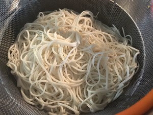 The cake of silver-colored silk of egg sweet green that noodle makes need not knead dough, the practice measure that learns easily simply 1