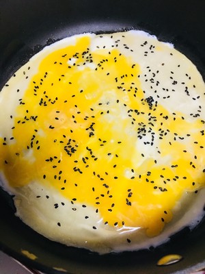 The practice measure of cake of egg roll of chicken of quick worker breakfast 6