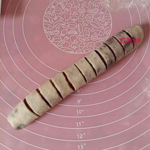 The practice measure that biscuit of sweetened bean taste encircles 9