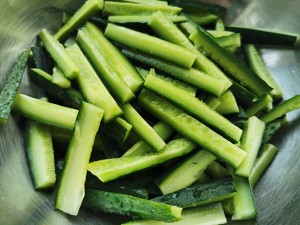 The practice measure of souse fragile cucumber 2