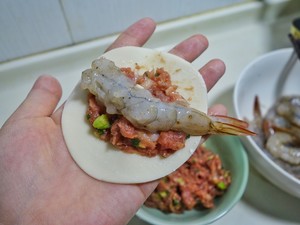 The practice measure of fried dumpling of crisp bright shrimp 7