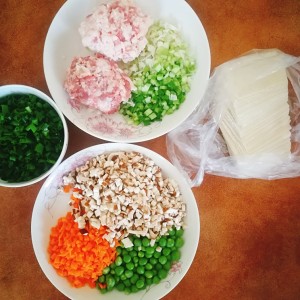 The practice measure of an a steamed dumping with the dough gathered at the top 2