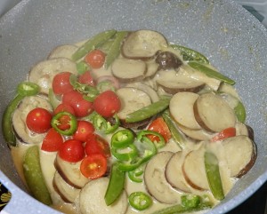 The practice measure of green curry aubergine 6