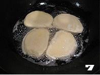 Steamed bread of golden flee in terrorfry in deep fat or oil piece practice measure 7