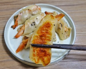The practice measure of fried dumpling of crisp bright shrimp 11