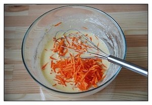 The practice measure of carrot egg cake 5