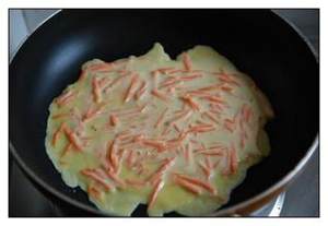 The practice measure of carrot egg cake 8