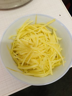 Simple and easy breakfast? The practice measure of egg thin pancake made of millet flour 2