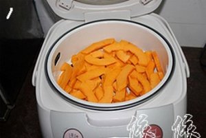 The practice measure of pumpkin steamed sponge cake 1