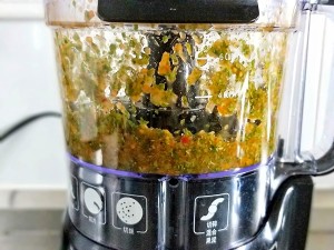 The practice measure of cake of celery leaf pickle 6