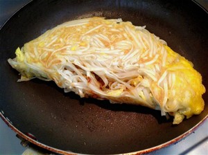 The practice measure of thin pancake made of millet flour of fine dried noodles 8