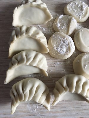 The practice measure of beef fried dumpling 4