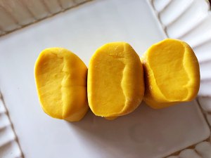 カボチャのハリネズミの小さな蒸しパン1  