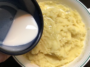 The practice measure of mud of potato of black any of several hot spice plants 5