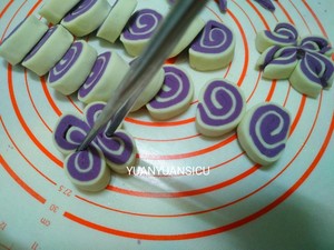 The practice measure of violet potato steamed twisted roll 8