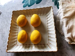 The practice measure of pumpkin hedgehog small steamed bread 8