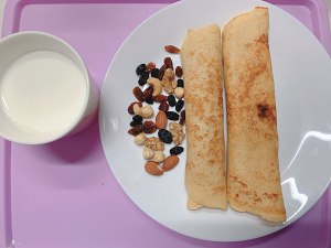 Quick worker breakfast - the practice measure of banana thin pancake made of millet flour 11