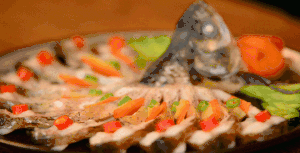 The practice measure of fish of peacock spread its tail 10